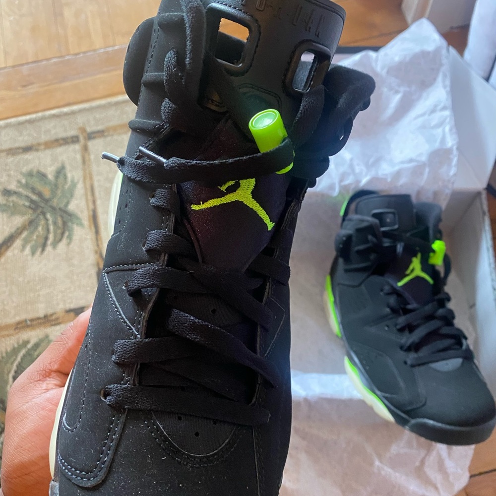 Retro Jordan 6 ( electric green )